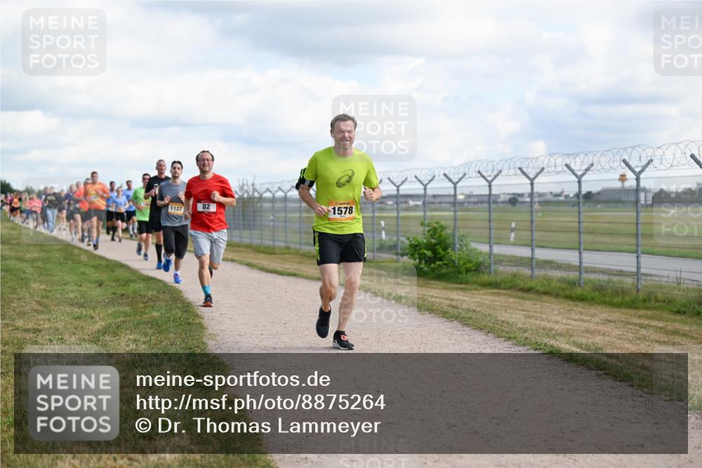 14.09.2025 - Airport Race Dr. Thomas Lammeyer http://msf.ph/oto/8875264 14.09.2025 12:20:05 Laufen 1122, 82, 1578 meine-sportfotos.de