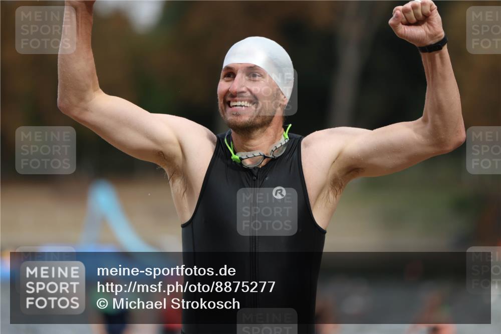 14.09.2025 - Stadtparktriathlon Michael Strokosch http://msf.ph/oto/8875277 14.09.2025 12:54:23 Schwimmen 1462, 1484, 1506 meine-sportfotos.de