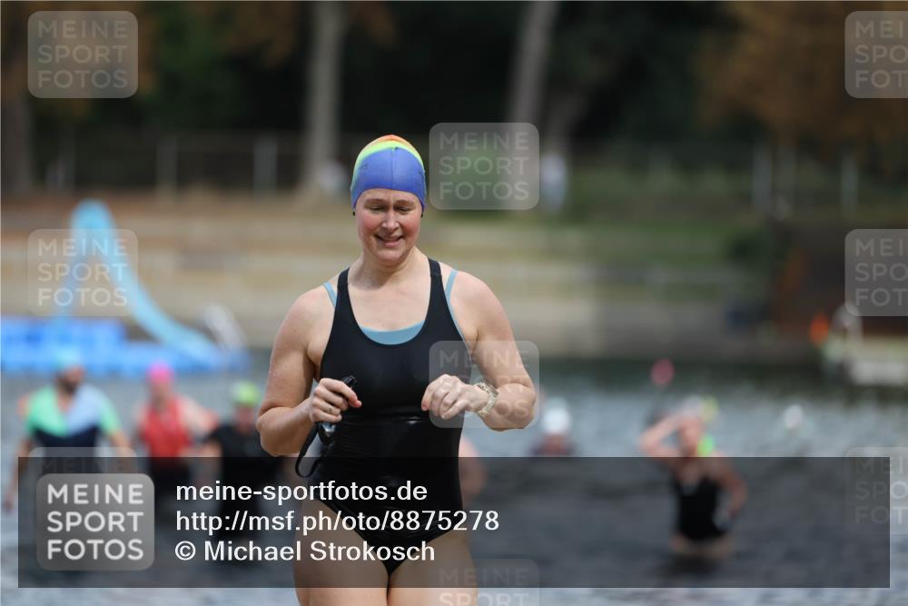 14.09.2025 - Stadtparktriathlon Michael Strokosch http://msf.ph/oto/8875278 14.09.2025 12:54:25 Schwimmen 1462, 1484, 1506, 1507, 1519 meine-sportfotos.de