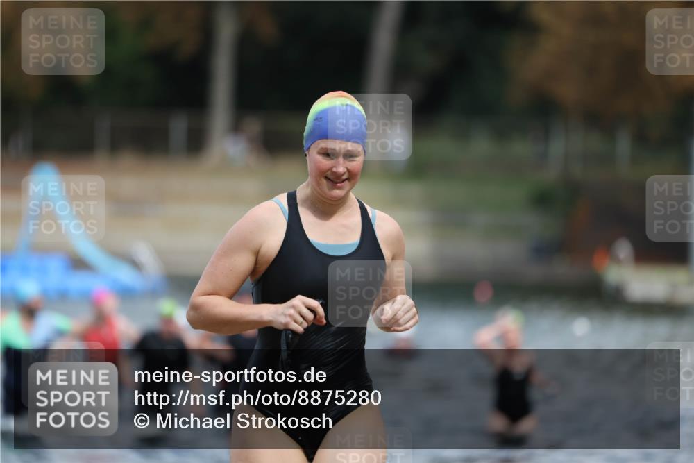 14.09.2025 - Stadtparktriathlon Michael Strokosch http://msf.ph/oto/8875280 14.09.2025 12:54:26 Schwimmen 1462, 1465, 1484, 1506, 1507, 1519 meine-sportfotos.de