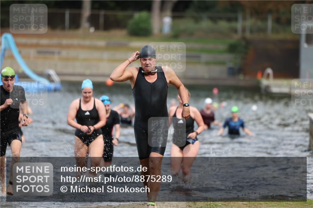 14.09.2025 - Stadtparktriathlon Michael Strokosch http://msf.ph/oto/8875289 14.09.2025 12:54:31 Schwimmen 1434, 1447, 1465, 1471, 1484, 1507, 1519 meine-sportfotos.de