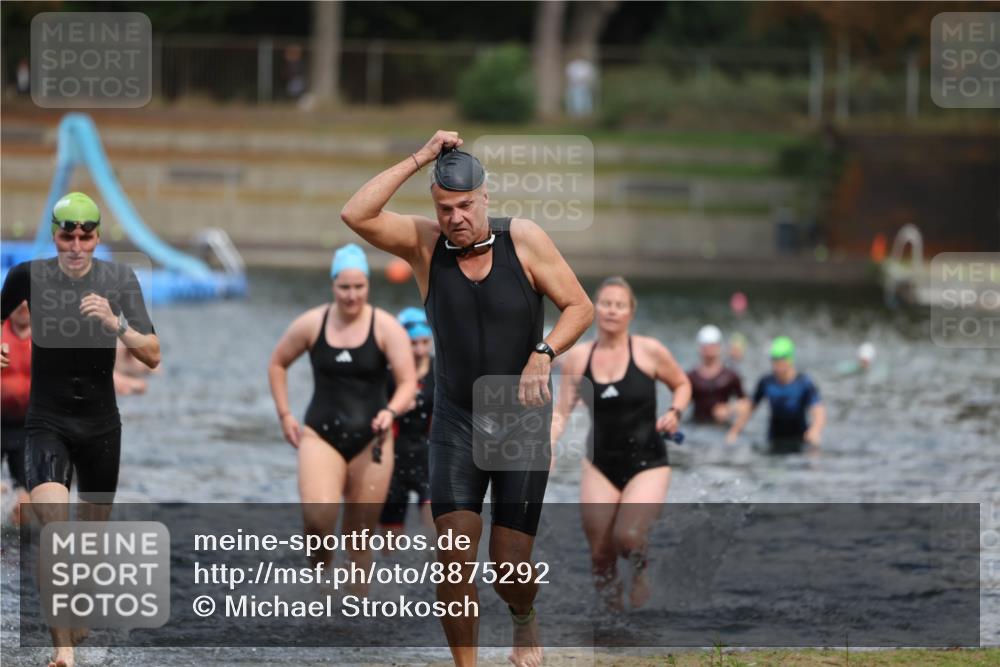 14.09.2025 - Stadtparktriathlon Michael Strokosch http://msf.ph/oto/8875292 14.09.2025 12:54:32 Schwimmen 1434, 1447, 1465, 1471, 1484, 1507, 1519 meine-sportfotos.de