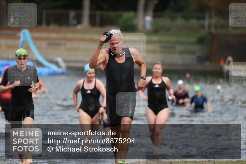 14.09.2025 - Stadtparktriathlon Michael Strokosch http://msf.ph/oto/8875294 14.09.2025 12:54:32 Schwimmen 1434, 1447, 1465, 1471, 1484, 1507, 1519 meine-sportfotos.de