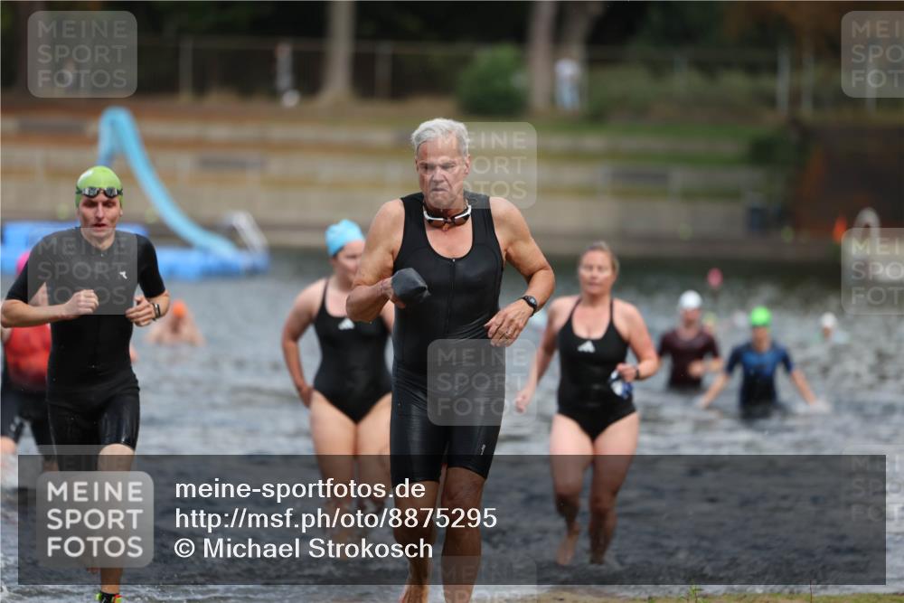 14.09.2025 - Stadtparktriathlon Michael Strokosch http://msf.ph/oto/8875295 14.09.2025 12:54:32 Schwimmen 1434, 1447, 1465, 1471, 1484, 1507, 1519 meine-sportfotos.de