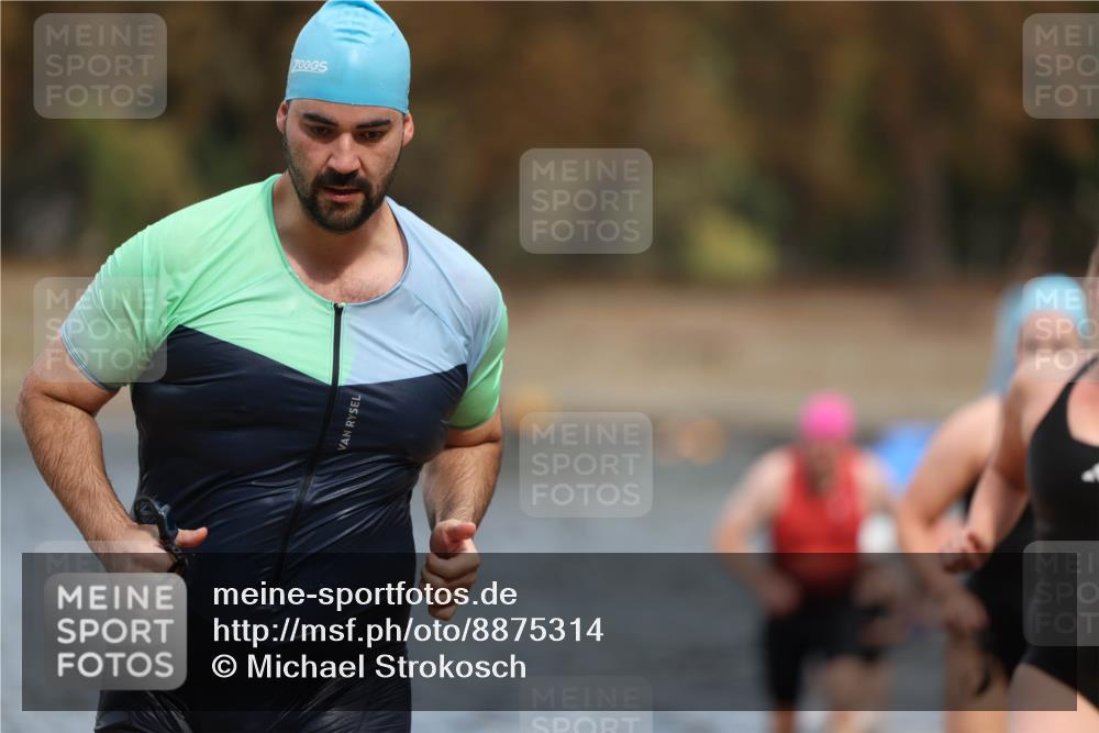 14.09.2025 - Stadtparktriathlon Michael Strokosch http://msf.ph/oto/8875314 14.09.2025 12:54:38 Schwimmen 1434, 1437, 1447, 1465, 1471, 1484, 1507, 1519 meine-sportfotos.de