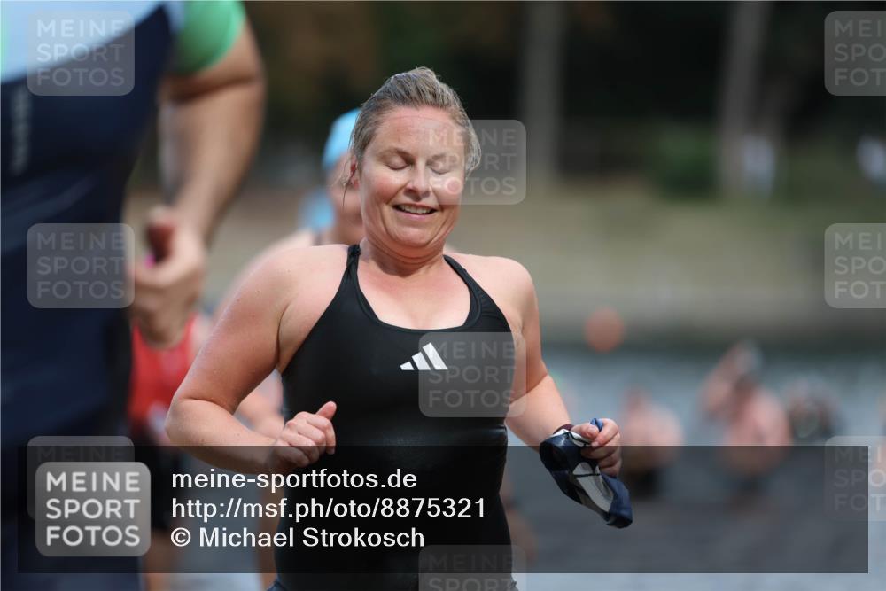 14.09.2025 - Stadtparktriathlon Michael Strokosch http://msf.ph/oto/8875321 14.09.2025 12:54:39 Schwimmen 1434, 1437, 1447, 1465, 1471, 1507, 1519 meine-sportfotos.de
