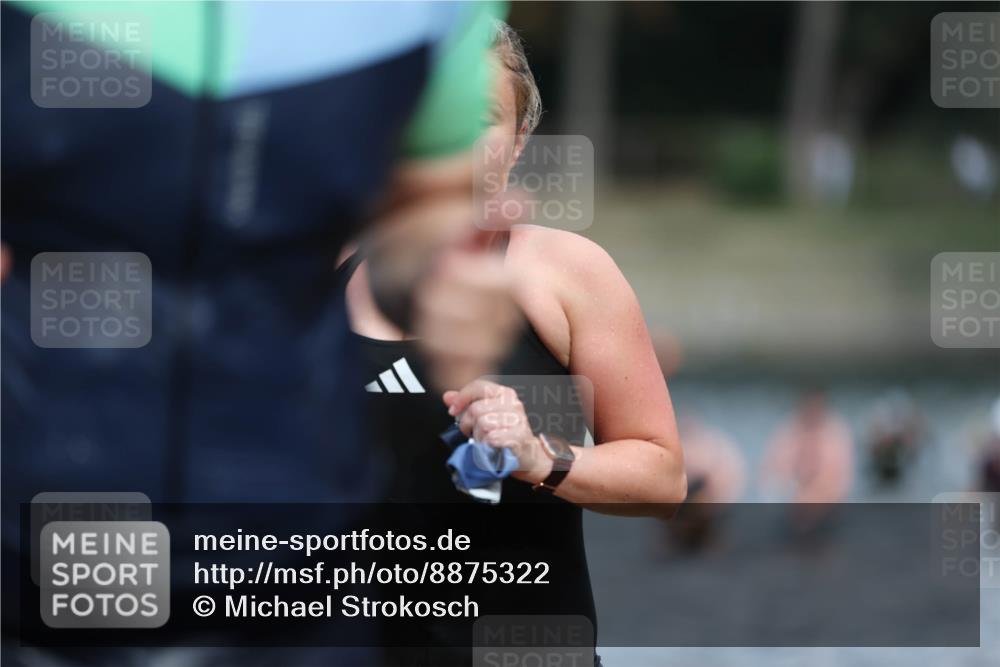 14.09.2025 - Stadtparktriathlon Michael Strokosch http://msf.ph/oto/8875322 14.09.2025 12:54:39 Schwimmen 1434, 1437, 1447, 1465, 1471, 1507, 1519 meine-sportfotos.de