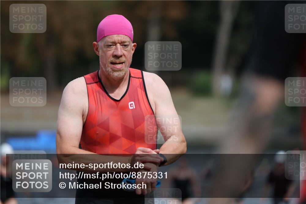 14.09.2025 - Stadtparktriathlon Michael Strokosch http://msf.ph/oto/8875331 14.09.2025 12:54:43 Schwimmen 1434, 1437, 1447, 1454, 1471 meine-sportfotos.de