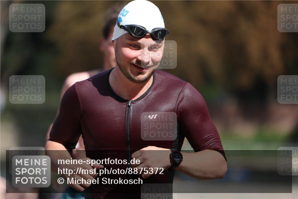 14.09.2025 - Stadtparktriathlon Michael Strokosch http://msf.ph/oto/8875372 14.09.2025 12:54:58 Schwimmen 1435, 1454, 1481, 1493, 1501 meine-sportfotos.de