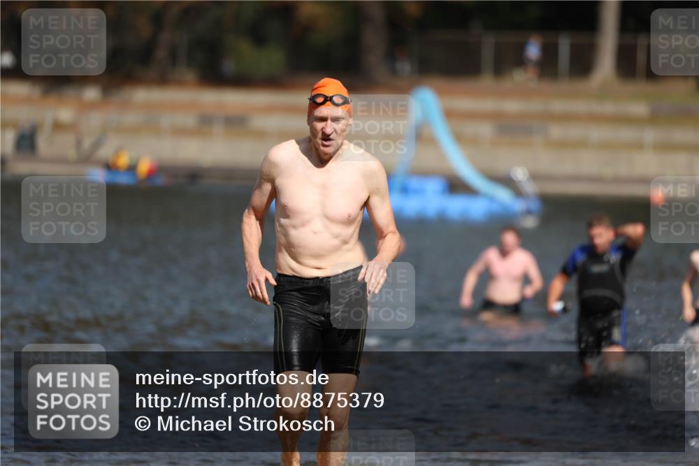14.09.2025 - Stadtparktriathlon Michael Strokosch http://msf.ph/oto/8875379 14.09.2025 12:55:02 Schwimmen 1435, 1481, 1490, 1505 meine-sportfotos.de