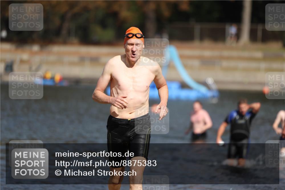 14.09.2025 - Stadtparktriathlon Michael Strokosch http://msf.ph/oto/8875383 14.09.2025 12:55:02 Schwimmen 1435, 1481, 1490, 1505 meine-sportfotos.de