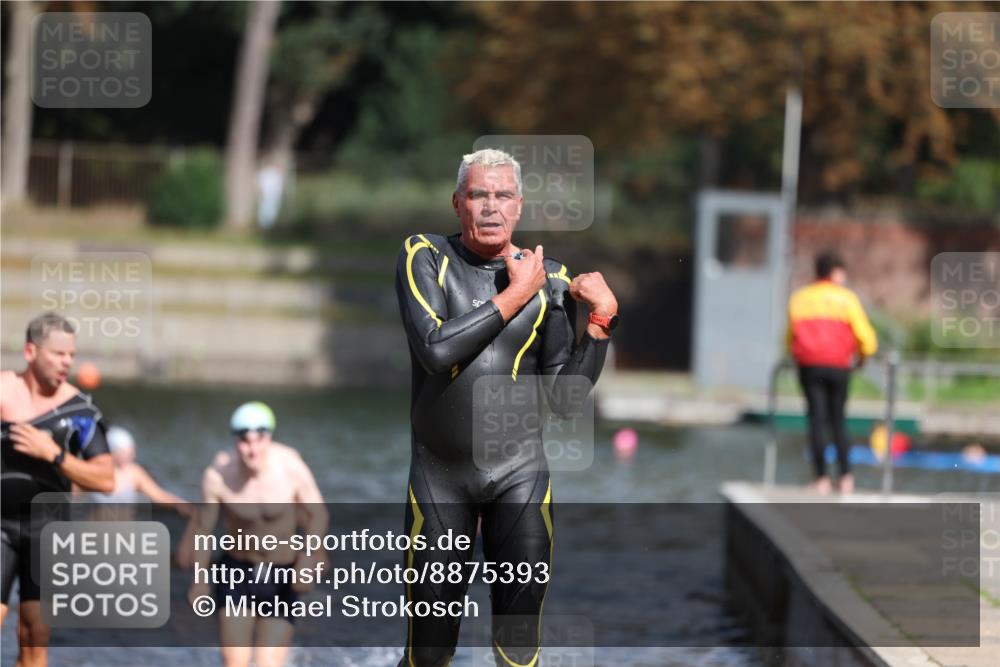14.09.2025 - Stadtparktriathlon Michael Strokosch http://msf.ph/oto/8875393 14.09.2025 12:55:07 Schwimmen 1477, 1481, 1487, 1489, 1490, 1505 meine-sportfotos.de