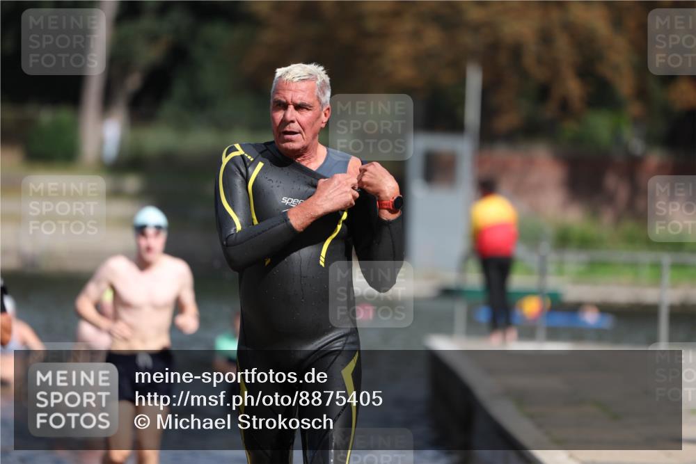 14.09.2025 - Stadtparktriathlon Michael Strokosch http://msf.ph/oto/8875405 14.09.2025 12:55:09 Schwimmen 1477, 1483, 1487, 1489, 1490, 1505 meine-sportfotos.de