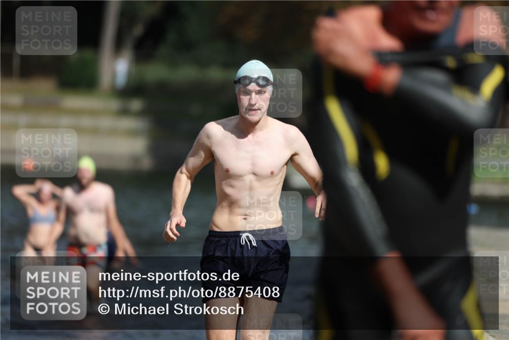 14.09.2025 - Stadtparktriathlon Michael Strokosch http://msf.ph/oto/8875408 14.09.2025 12:55:12 Schwimmen 1477, 1483, 1487, 1489, 1490, 1505 meine-sportfotos.de