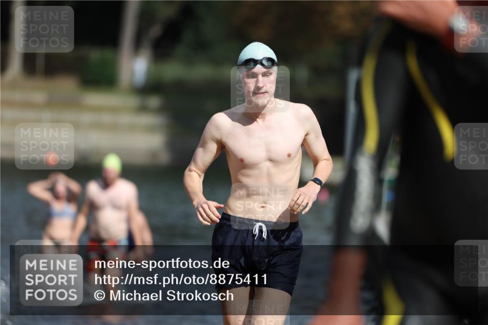 14.09.2025 - Stadtparktriathlon Michael Strokosch http://msf.ph/oto/8875411 14.09.2025 12:55:12 Schwimmen 1477, 1483, 1487, 1489, 1490, 1505 meine-sportfotos.de