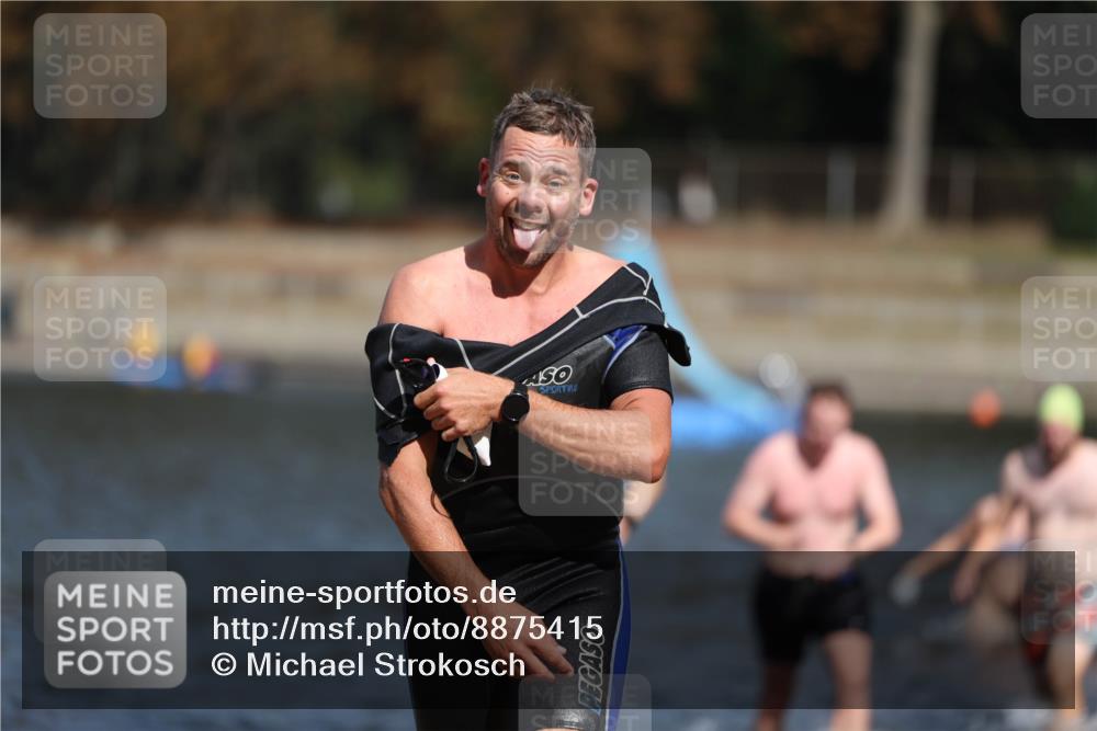 14.09.2025 - Stadtparktriathlon Michael Strokosch http://msf.ph/oto/8875415 14.09.2025 12:55:13 Schwimmen 1477, 1483, 1487, 1489, 1490, 1505 meine-sportfotos.de