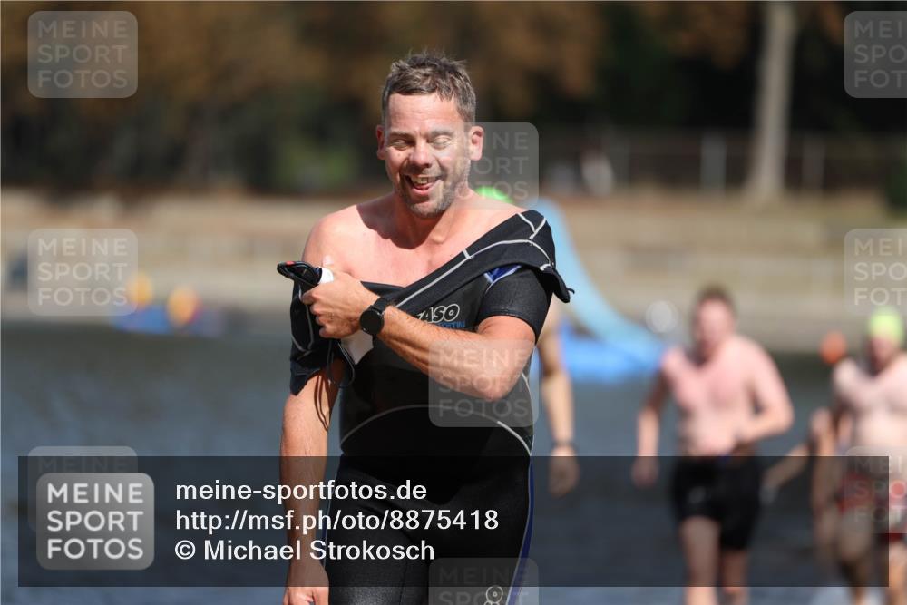 14.09.2025 - Stadtparktriathlon Michael Strokosch http://msf.ph/oto/8875418 14.09.2025 12:55:14 Schwimmen 1477, 1483, 1487, 1489, 1490, 1505 meine-sportfotos.de