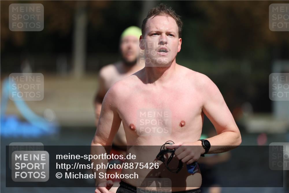 14.09.2025 - Stadtparktriathlon Michael Strokosch http://msf.ph/oto/8875426 14.09.2025 12:55:19 Schwimmen 1455, 1477, 1483, 1487, 1488, 1489 meine-sportfotos.de