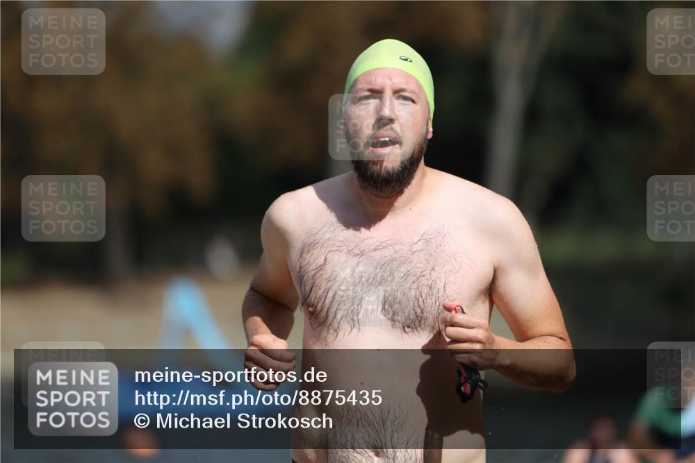 14.09.2025 - Stadtparktriathlon Michael Strokosch http://msf.ph/oto/8875435 14.09.2025 12:55:21 Schwimmen 1455, 1474, 1483, 1487, 1488 meine-sportfotos.de