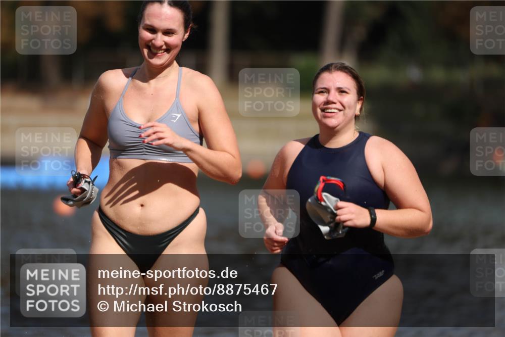 14.09.2025 - Stadtparktriathlon Michael Strokosch http://msf.ph/oto/8875467 14.09.2025 12:55:31 Schwimmen 1455, 1474, 1488 meine-sportfotos.de