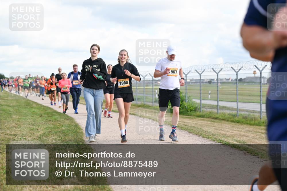 14.09.2025 - Airport Race Dr. Thomas Lammeyer http://msf.ph/oto/8875489 14.09.2025 12:20:20 Laufen 2102, 1920, 1967, 1966 meine-sportfotos.de