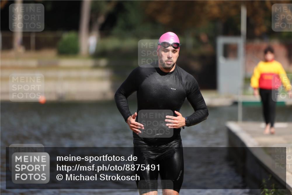 14.09.2025 - Stadtparktriathlon Michael Strokosch http://msf.ph/oto/8875491 14.09.2025 12:56:14 Schwimmen 1520 meine-sportfotos.de