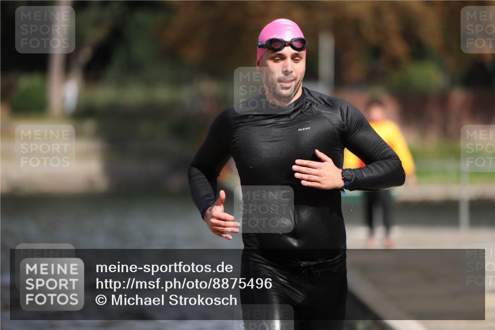 14.09.2025 - Stadtparktriathlon Michael Strokosch http://msf.ph/oto/8875496 14.09.2025 12:56:15 Schwimmen 1520 meine-sportfotos.de