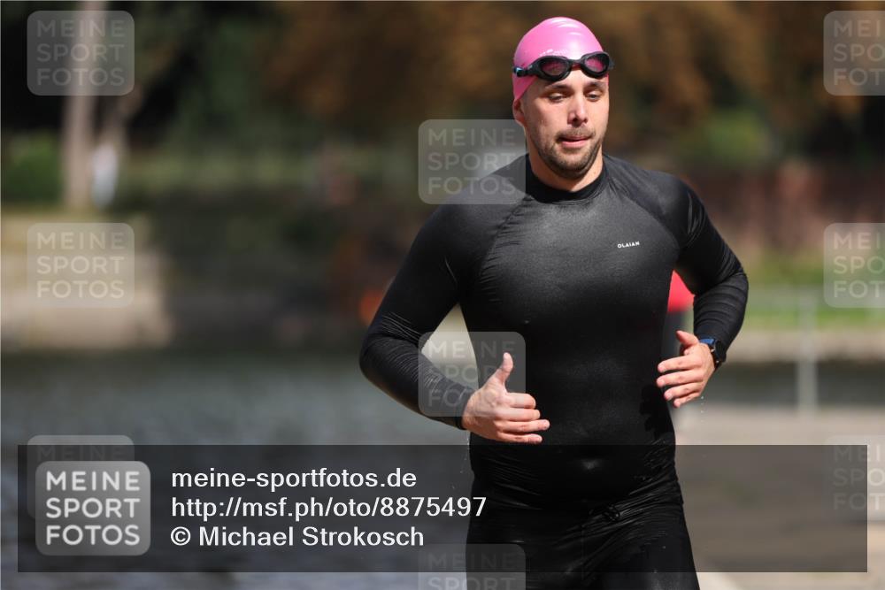 14.09.2025 - Stadtparktriathlon Michael Strokosch http://msf.ph/oto/8875497 14.09.2025 12:56:15 Schwimmen 1520 meine-sportfotos.de