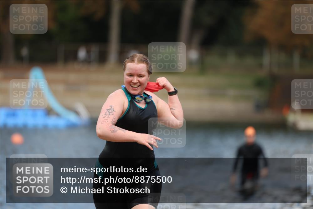 14.09.2025 - Stadtparktriathlon Michael Strokosch http://msf.ph/oto/8875500 14.09.2025 13:02:17 Schwimmen 1429 meine-sportfotos.de