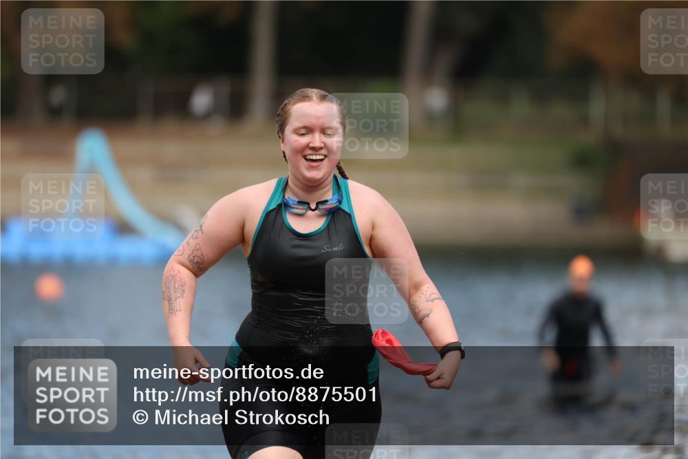 14.09.2025 - Stadtparktriathlon Michael Strokosch http://msf.ph/oto/8875501 14.09.2025 13:02:17 Schwimmen 1429 meine-sportfotos.de