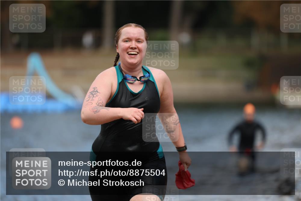 14.09.2025 - Stadtparktriathlon Michael Strokosch http://msf.ph/oto/8875504 14.09.2025 13:02:18 Schwimmen 1429 meine-sportfotos.de