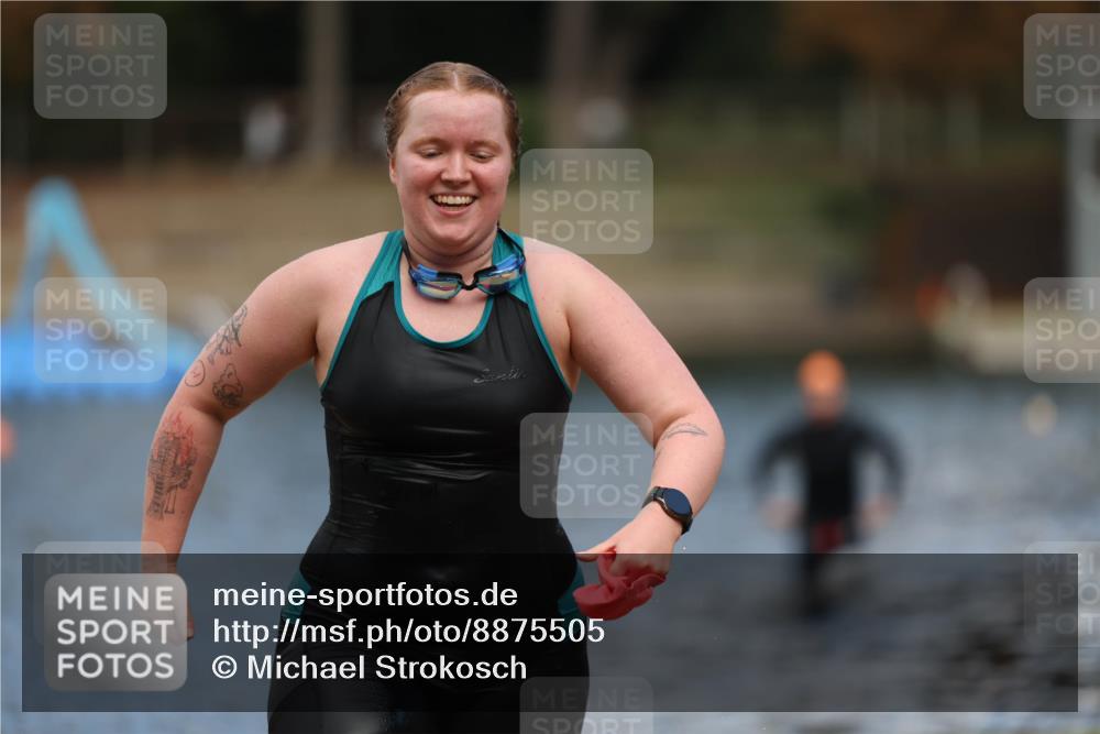 14.09.2025 - Stadtparktriathlon Michael Strokosch http://msf.ph/oto/8875505 14.09.2025 13:02:18 Schwimmen 1429 meine-sportfotos.de