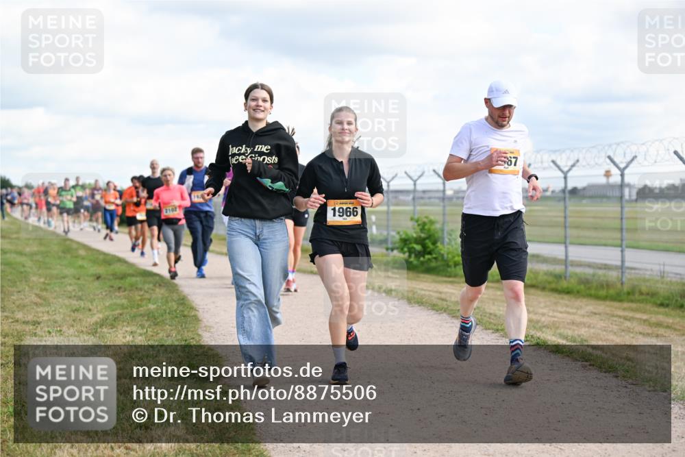 14.09.2025 - Airport Race Dr. Thomas Lammeyer http://msf.ph/oto/8875506 14.09.2025 12:20:20 Laufen 2102, 1966 meine-sportfotos.de