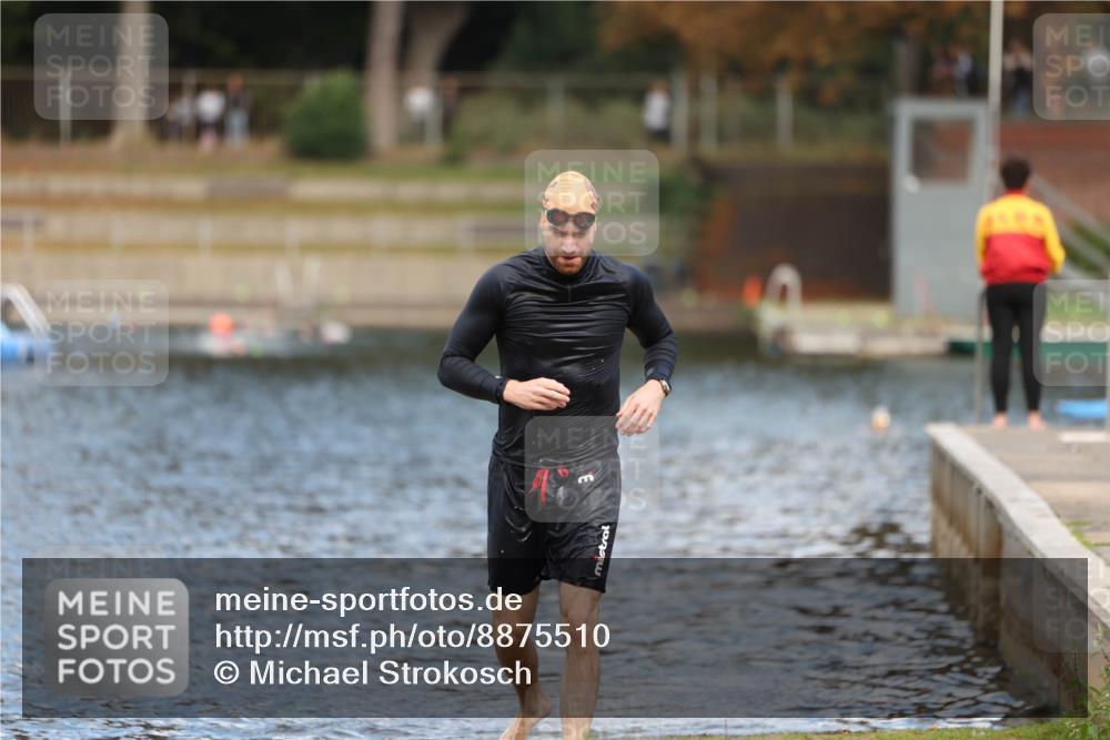 14.09.2025 - Stadtparktriathlon Michael Strokosch http://msf.ph/oto/8875510 14.09.2025 13:02:29 Schwimmen 1475 meine-sportfotos.de