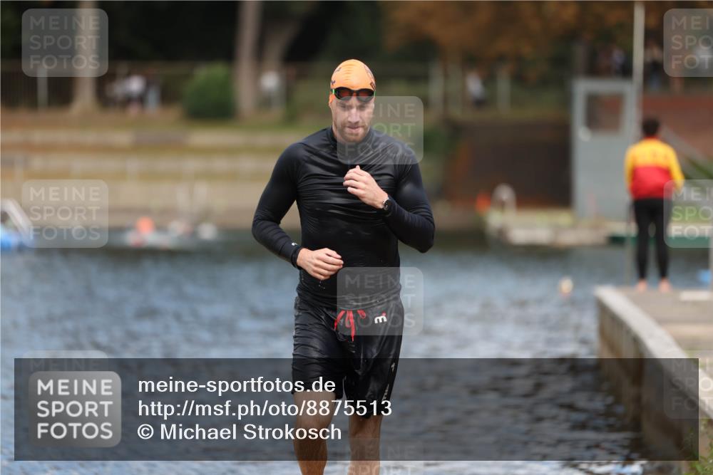 14.09.2025 - Stadtparktriathlon Michael Strokosch http://msf.ph/oto/8875513 14.09.2025 13:02:30 Schwimmen 1475 meine-sportfotos.de