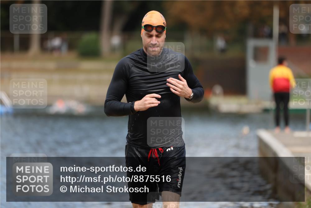 14.09.2025 - Stadtparktriathlon Michael Strokosch http://msf.ph/oto/8875516 14.09.2025 13:02:31 Schwimmen 1475 meine-sportfotos.de