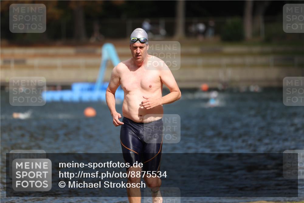 14.09.2025 - Stadtparktriathlon Michael Strokosch http://msf.ph/oto/8875534 14.09.2025 13:03:19 Schwimmen 1491 meine-sportfotos.de