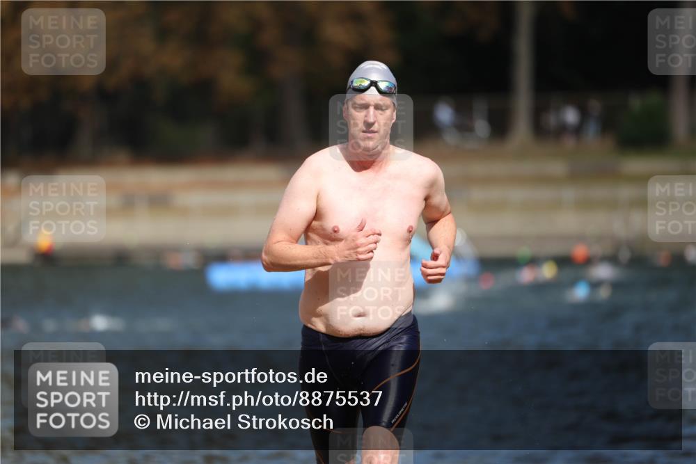 14.09.2025 - Stadtparktriathlon Michael Strokosch http://msf.ph/oto/8875537 14.09.2025 13:03:20 Schwimmen 1491 meine-sportfotos.de