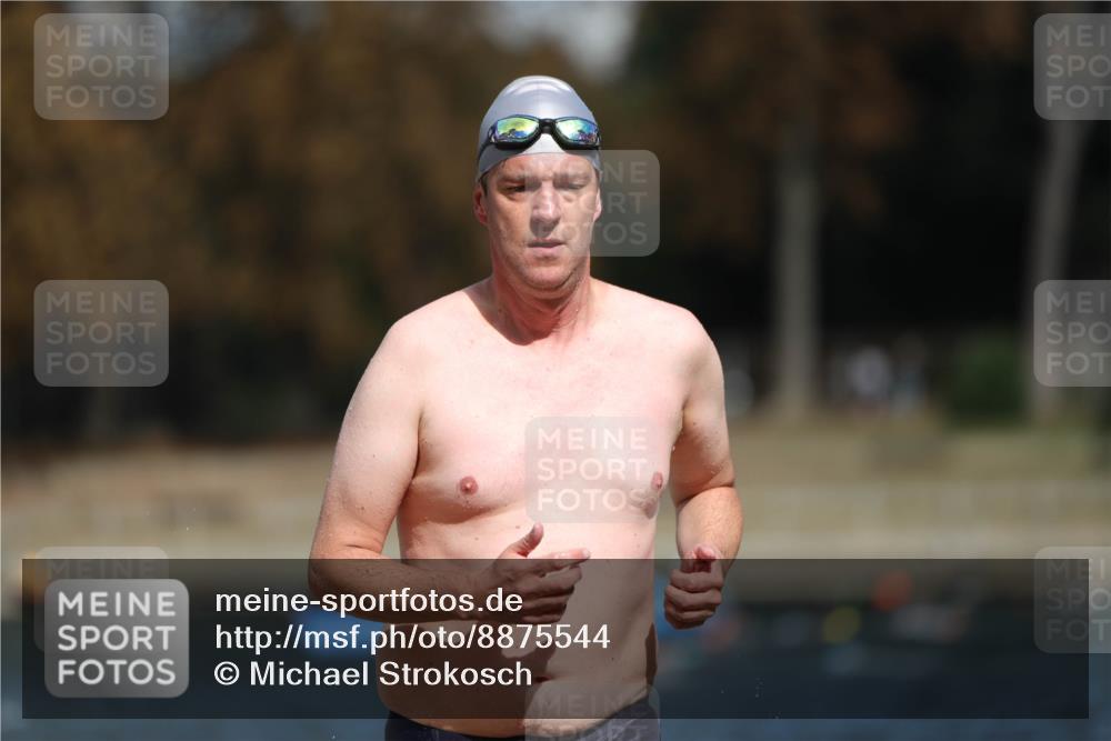 14.09.2025 - Stadtparktriathlon Michael Strokosch http://msf.ph/oto/8875544 14.09.2025 13:03:21 Schwimmen 1491 meine-sportfotos.de