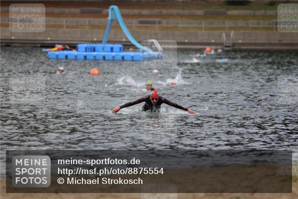 14.09.2025 - Stadtparktriathlon Michael Strokosch http://msf.ph/oto/8875554 14.09.2025 13:07:35 Schwimmen 1551 meine-sportfotos.de