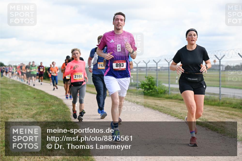 14.09.2025 - Airport Race Dr. Thomas Lammeyer http://msf.ph/oto/8875561 14.09.2025 12:20:23 Laufen 2102, 192, 893 meine-sportfotos.de