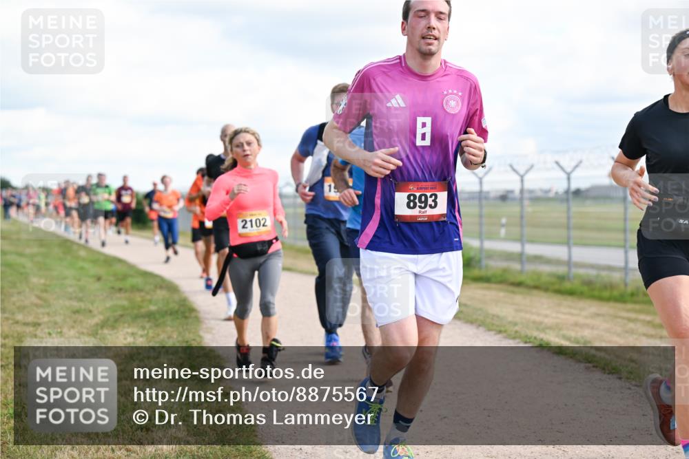 14.09.2025 - Airport Race Dr. Thomas Lammeyer http://msf.ph/oto/8875567 14.09.2025 12:20:24 Laufen 2102, 19, 893 meine-sportfotos.de