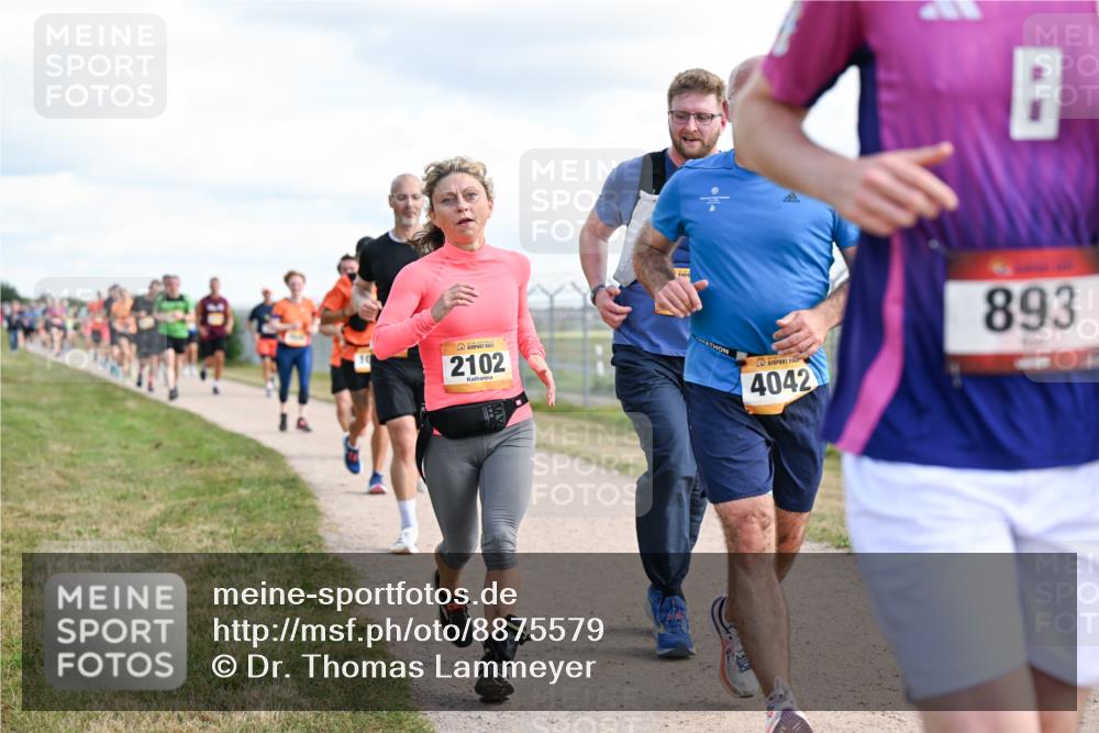 14.09.2025 - Airport Race Dr. Thomas Lammeyer http://msf.ph/oto/8875579 14.09.2025 12:20:25 Laufen 2102, 4042, 893 meine-sportfotos.de