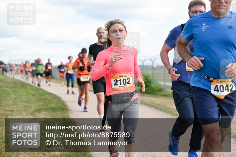 14.09.2025 - Airport Race Dr. Thomas Lammeyer http://msf.ph/oto/8875589 14.09.2025 12:20:26 Laufen 1656, 2102, 4042 meine-sportfotos.de