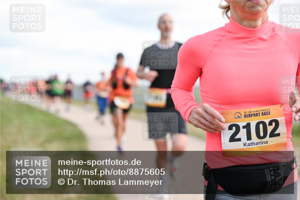 14.09.2025 - Airport Race Dr. Thomas Lammeyer http://msf.ph/oto/8875605 14.09.2025 12:20:26 Laufen 42, 2102 meine-sportfotos.de