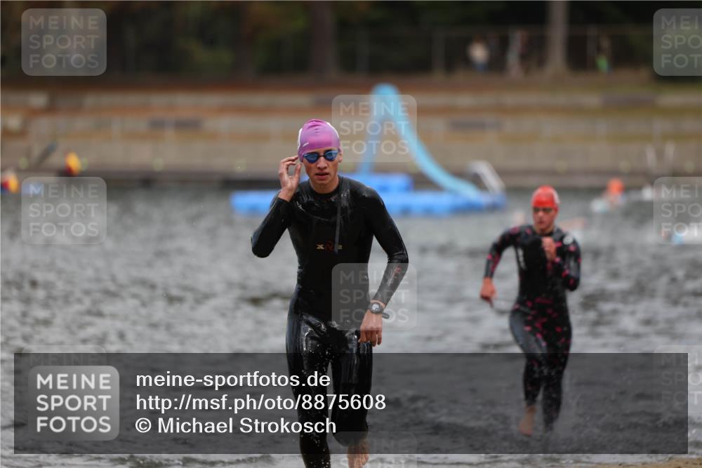 14.09.2025 - Stadtparktriathlon Michael Strokosch http://msf.ph/oto/8875608 14.09.2025 13:07:55 Schwimmen 1537, 1545 meine-sportfotos.de