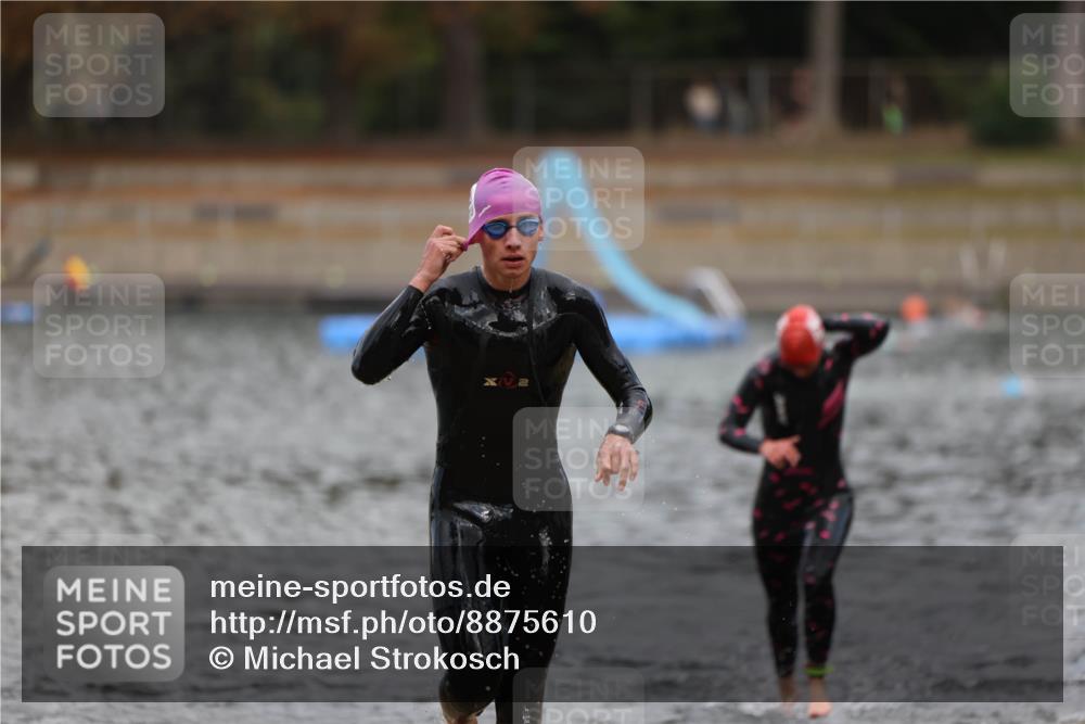 14.09.2025 - Stadtparktriathlon Michael Strokosch http://msf.ph/oto/8875610 14.09.2025 13:07:55 Schwimmen 1537, 1545 meine-sportfotos.de