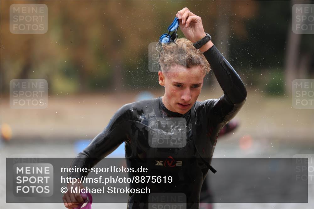 14.09.2025 - Stadtparktriathlon Michael Strokosch http://msf.ph/oto/8875619 14.09.2025 13:07:57 Schwimmen 1537, 1545 meine-sportfotos.de