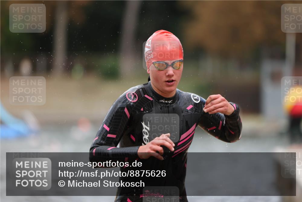 14.09.2025 - Stadtparktriathlon Michael Strokosch http://msf.ph/oto/8875626 14.09.2025 13:07:59 Schwimmen 1537, 1545 meine-sportfotos.de