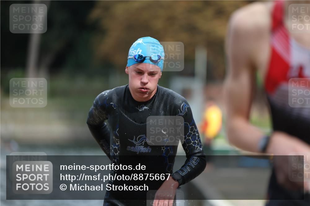 14.09.2025 - Stadtparktriathlon Michael Strokosch http://msf.ph/oto/8875667 14.09.2025 13:08:31 Schwimmen 1543, 1546 meine-sportfotos.de
